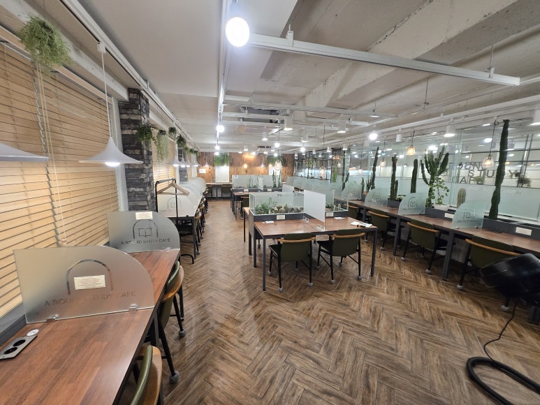 work인천 대형 스터디카페 인테리어